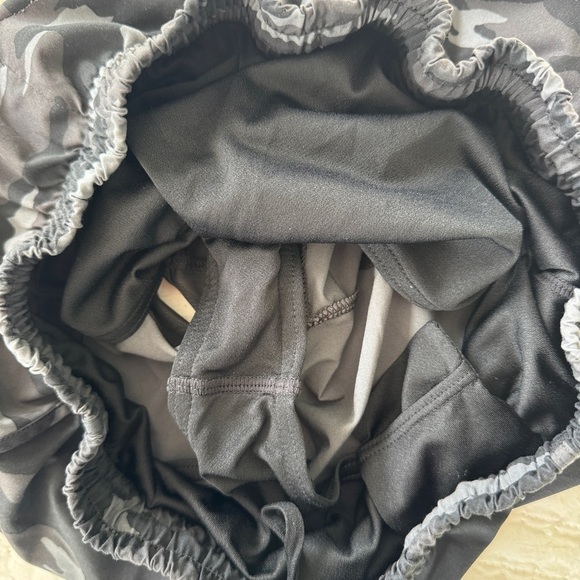 Athleta Mesh Racer Run Short 4″ - Picture 5 of 8